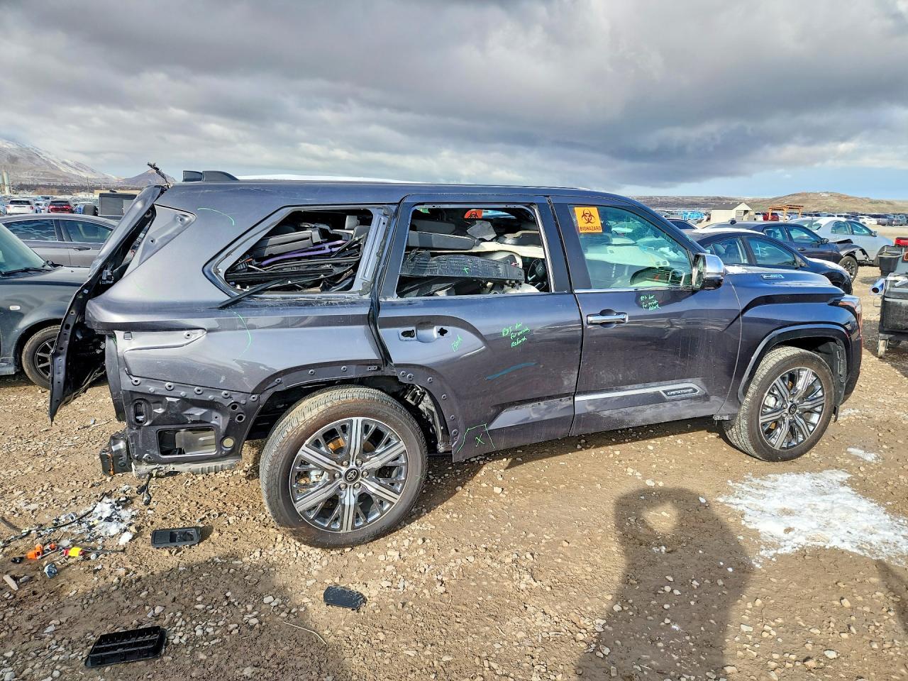 2025 Toyota Sequoia Capstone - Фото 3