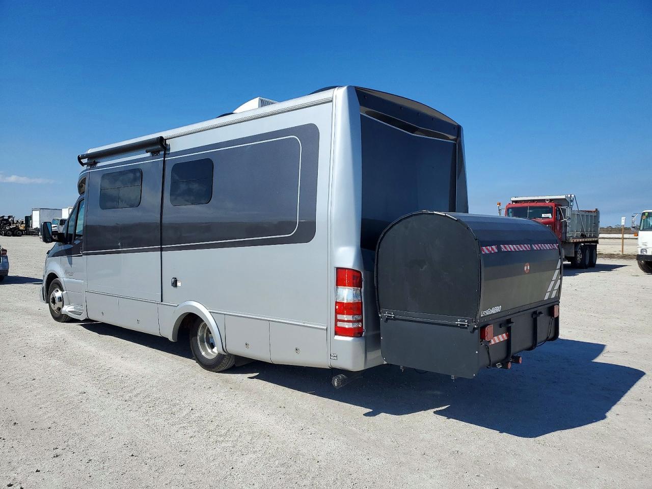 2022 Mercedes-Benz Sprinter Recreational Vehicle - Фото 3