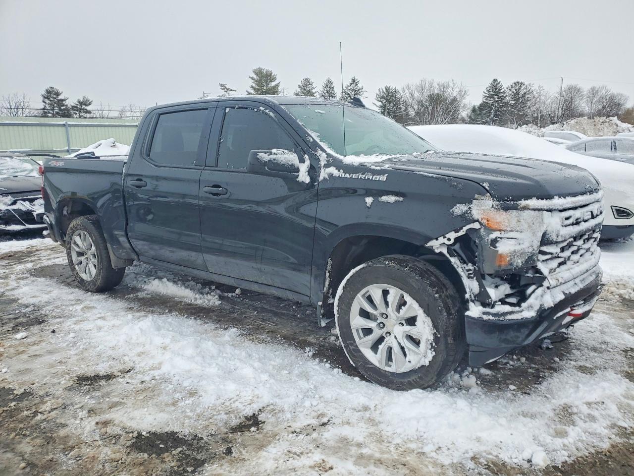 2022 Chevrolet Silverado K1500 Custom - Фото 4