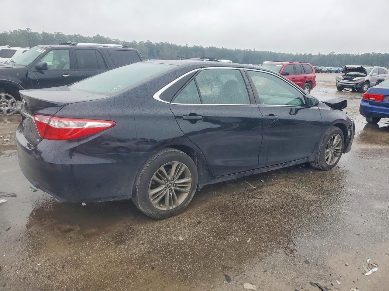 2015 Toyota Camry Se - Фото 3