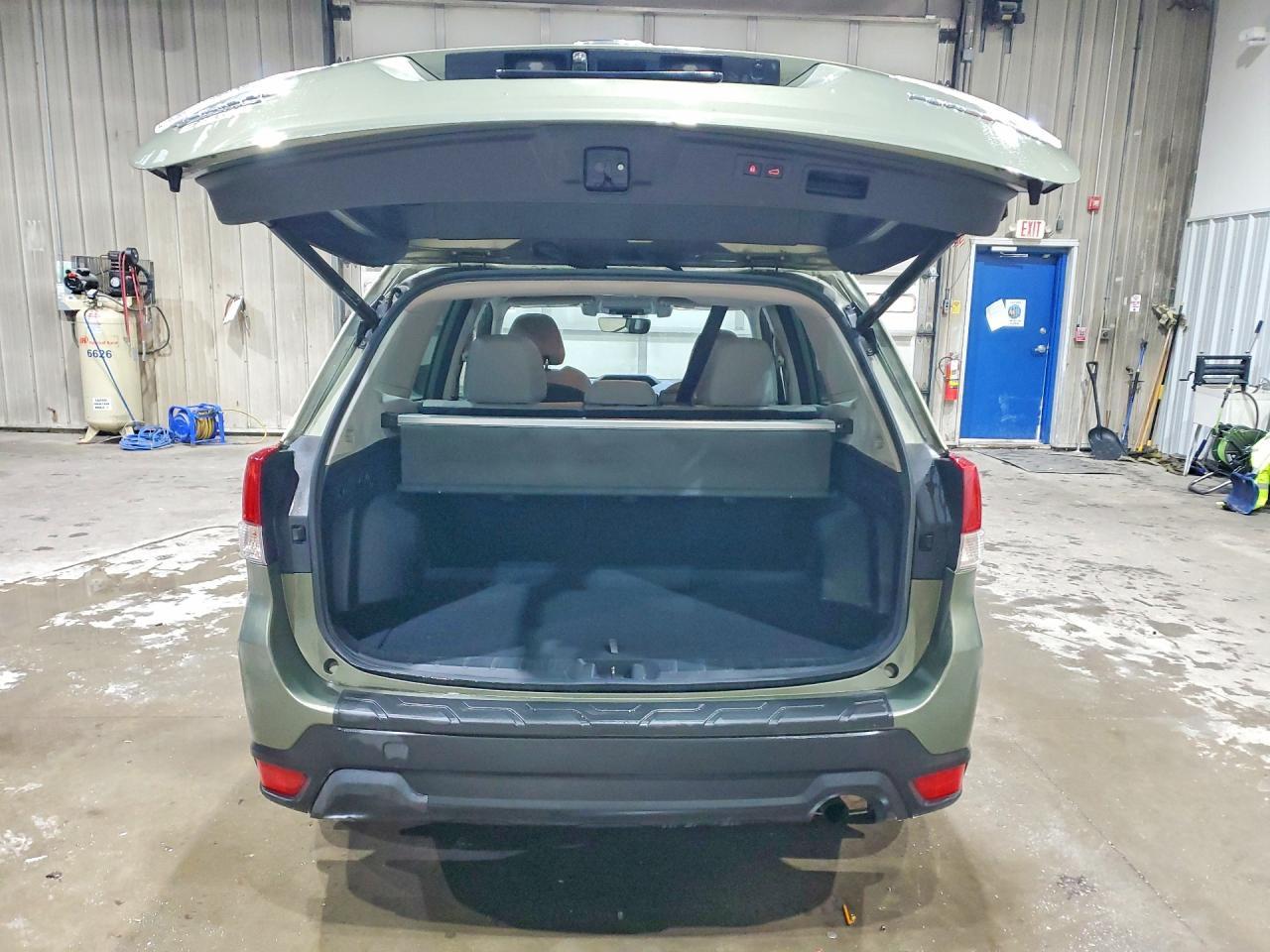 2020 Subaru Forester Premium - Image 6