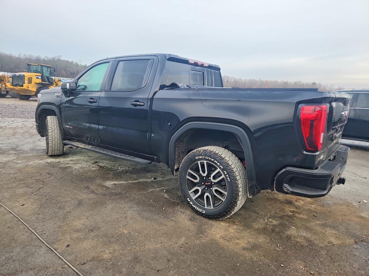 2021 GMC Sierra K1500 At4 - Фото 2