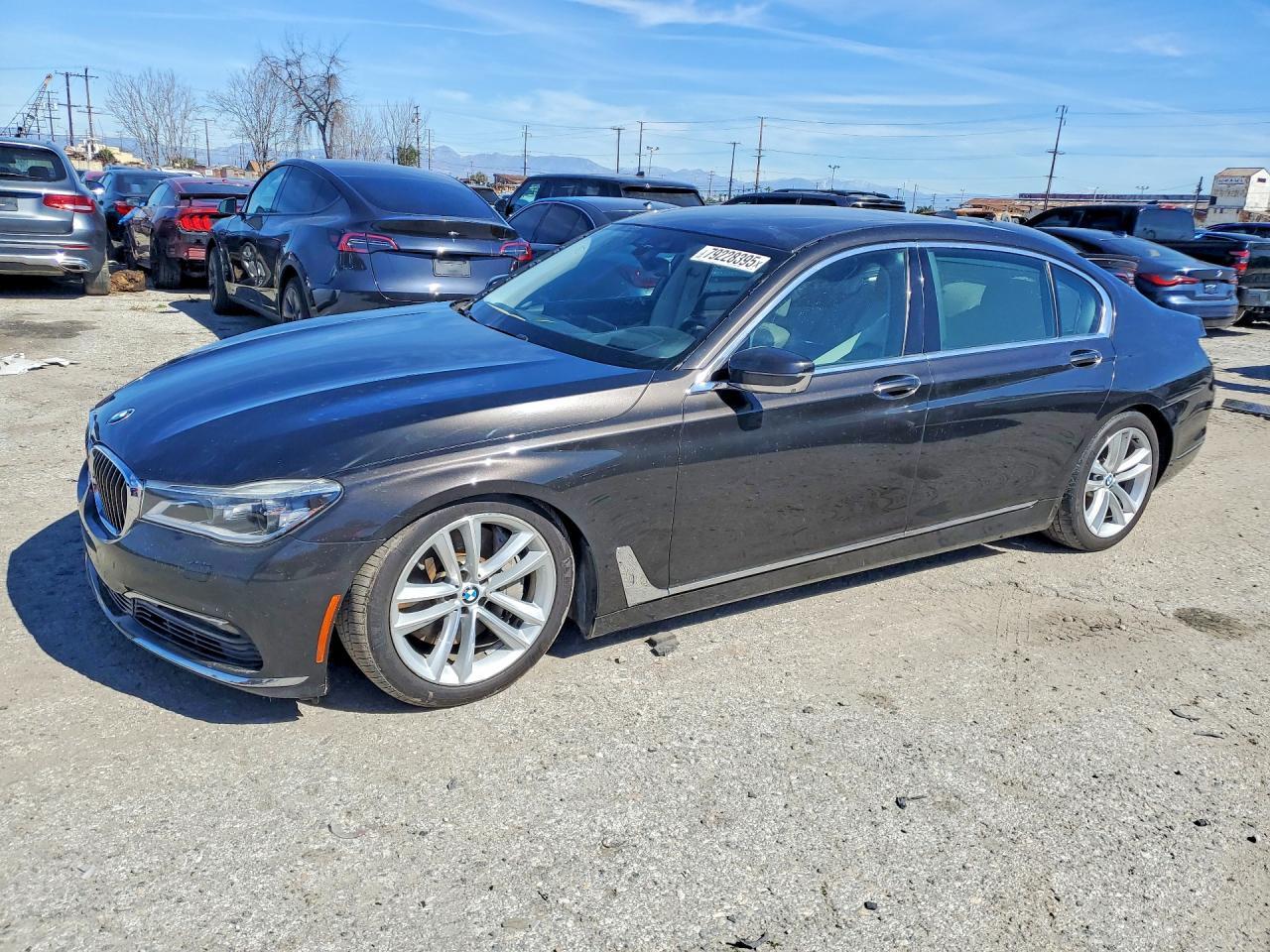 2016 BMW 750 Xi