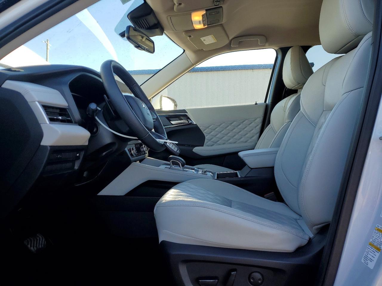 2024 Mitsubishi Outlander Sel - Фото 7