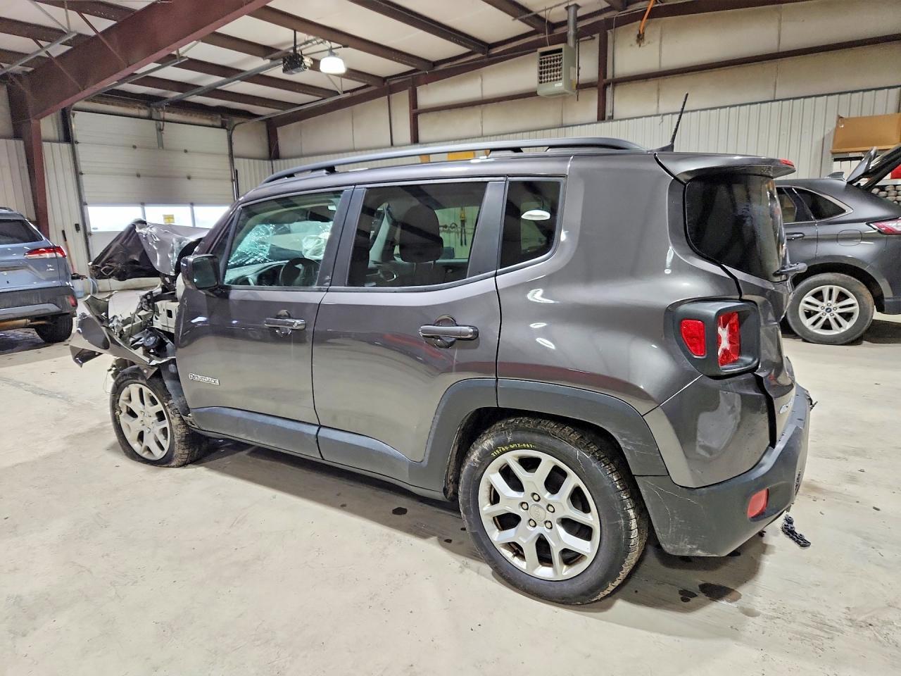 2018 Jeep Renegade Latitude - Фото 2