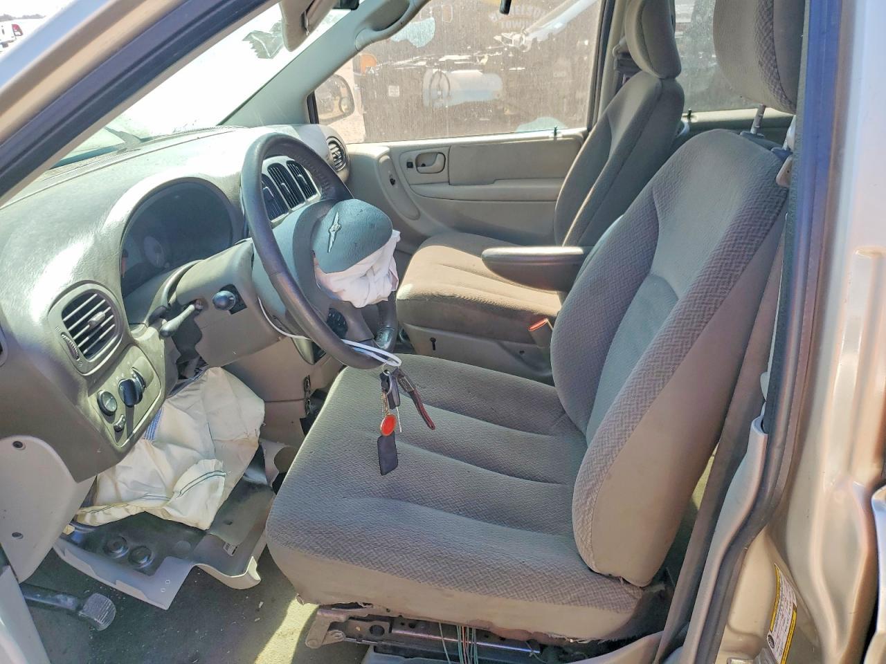 2005 Chrysler Town & Country Touring - Фото 7