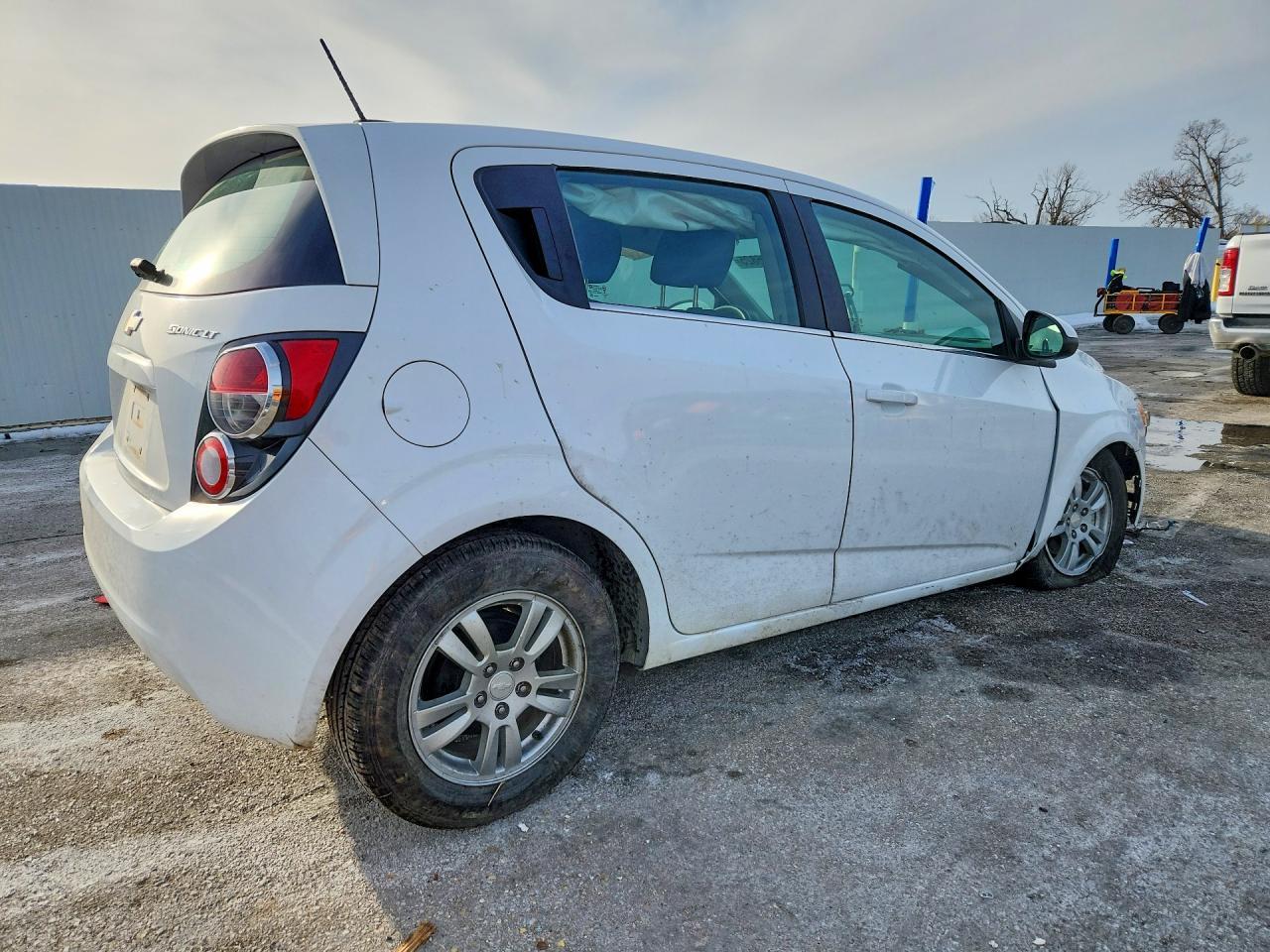 2015 Chevrolet Sonic Lt - Image 3