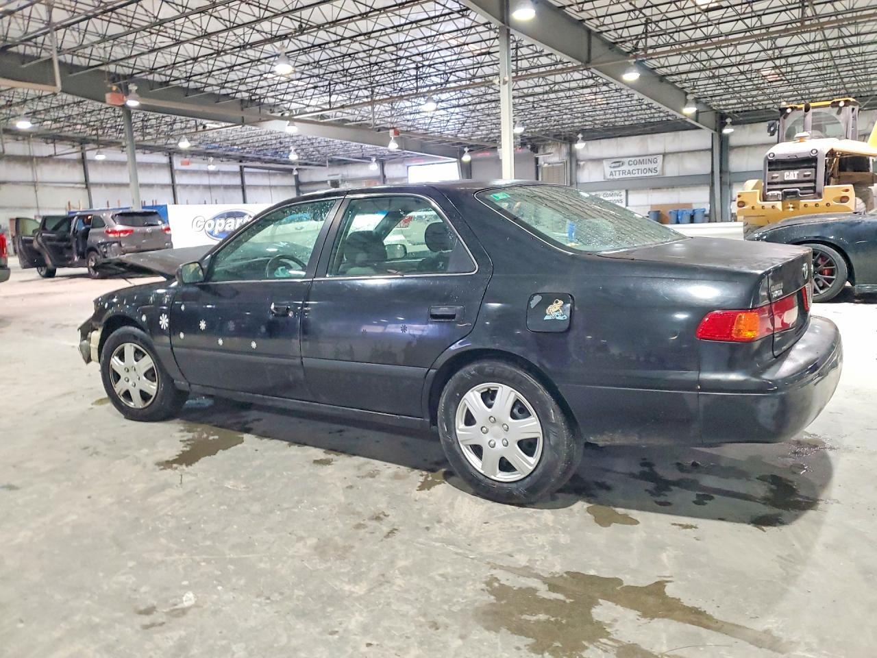 2001 Toyota Camry Ce - Фото 2