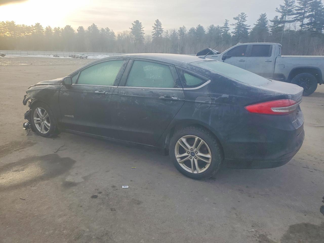 2018 Ford Fusion S Hybrid - Фото 2