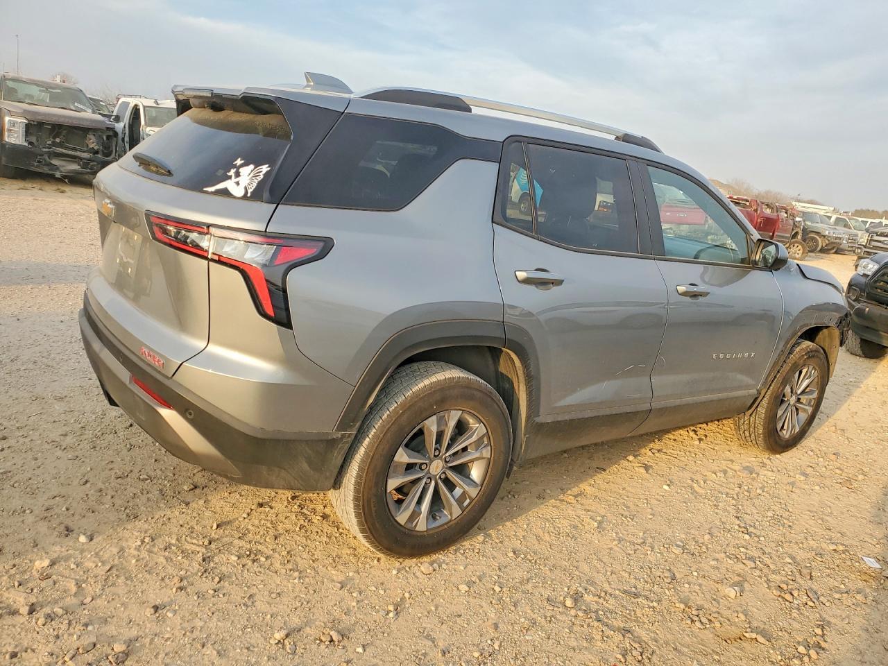 2025 Chevrolet Equinox Lt - Image 3