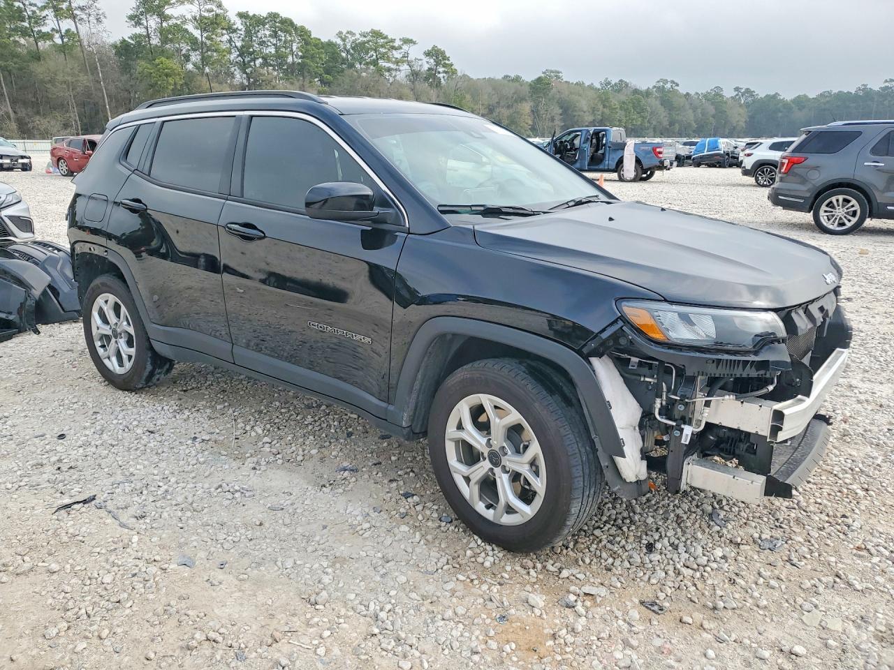 2025 Jeep Compass Latitude - Фото 4