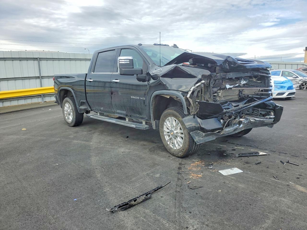 2022 Chevrolet Silverado K3500 High Country - Фото 4