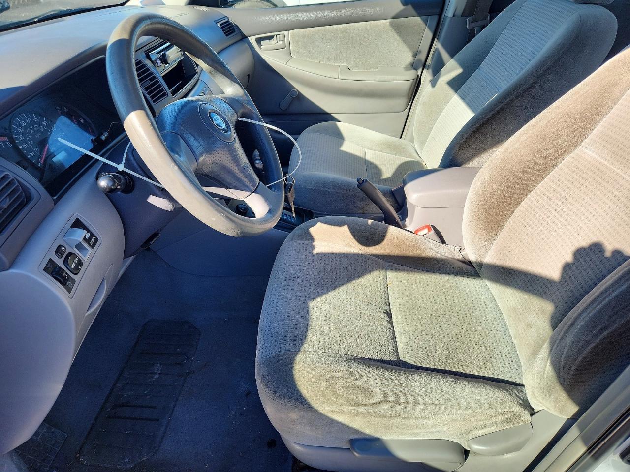 2005 Toyota Corolla Ce - Image 7