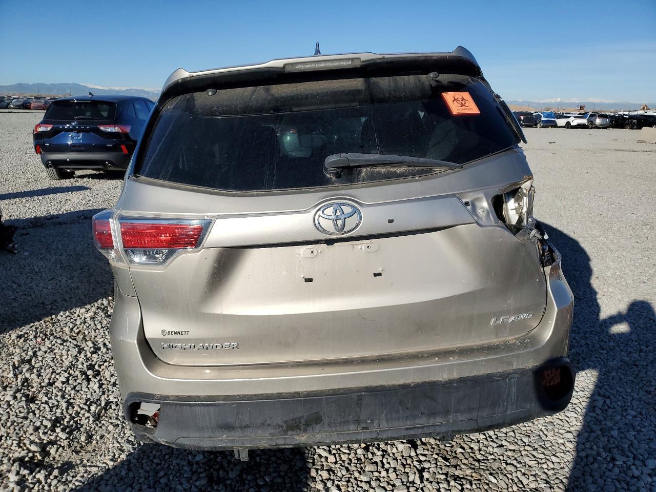 2014 Toyota Highlander Le - Image 6
