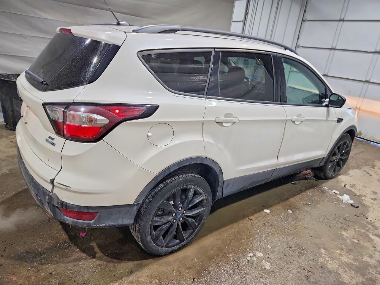 2018 Ford Escape Se - Фото 3