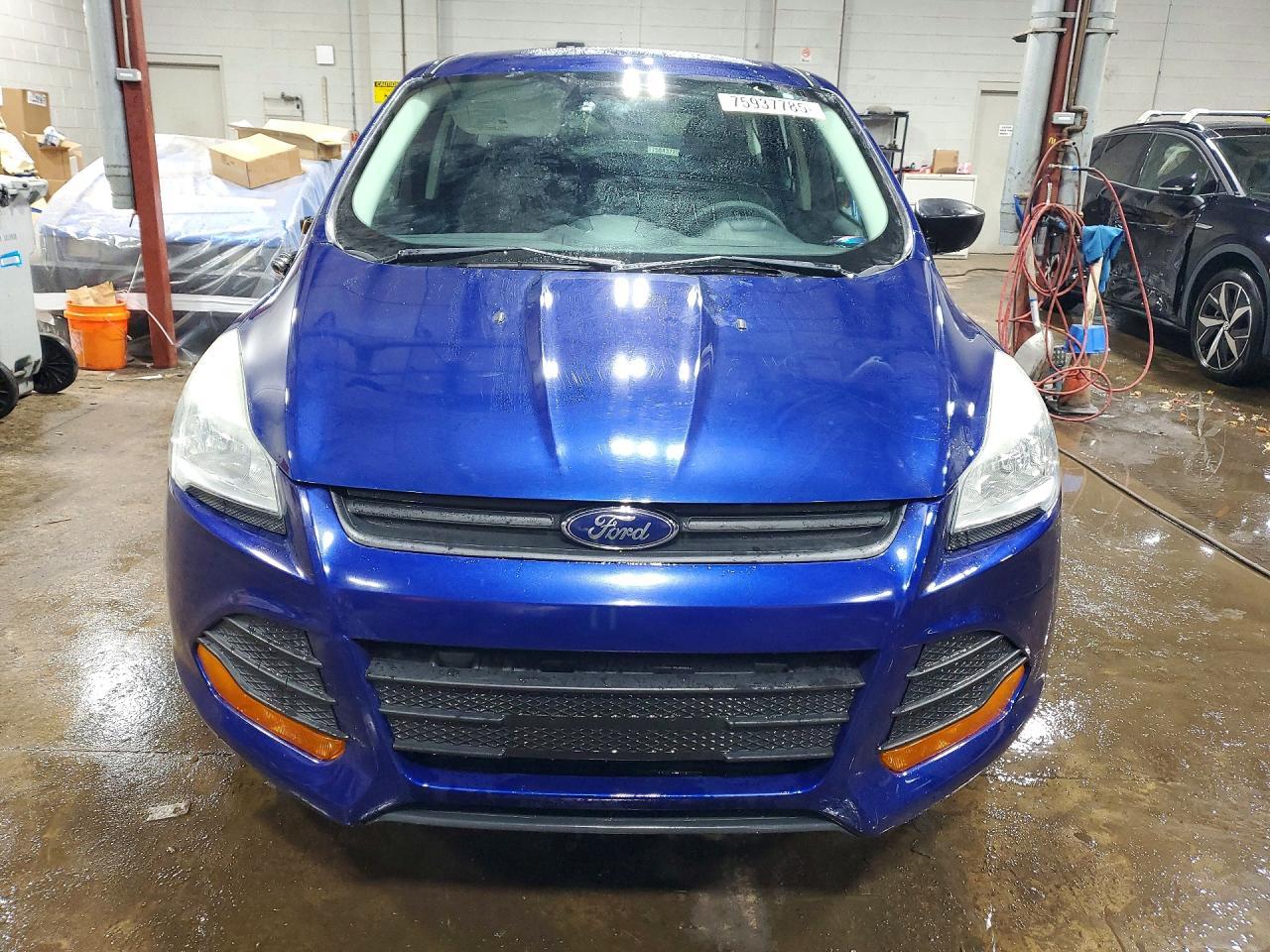 2014 Ford Escape S - Фото 5