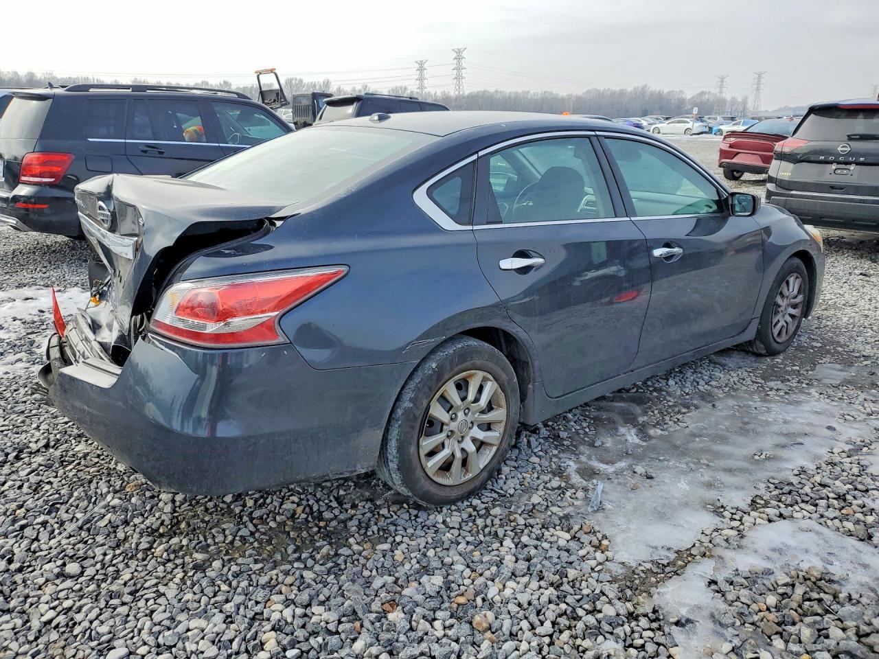 2015 Nissan Altima 2.5 S - Image 3