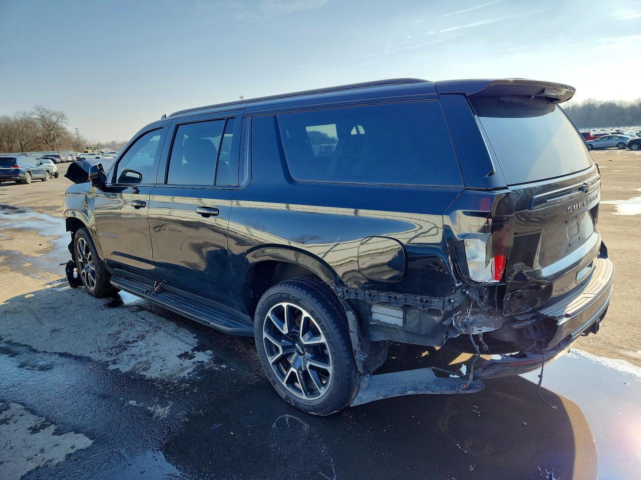 2021 Chevrolet Suburban K1500 Lt - Image 2