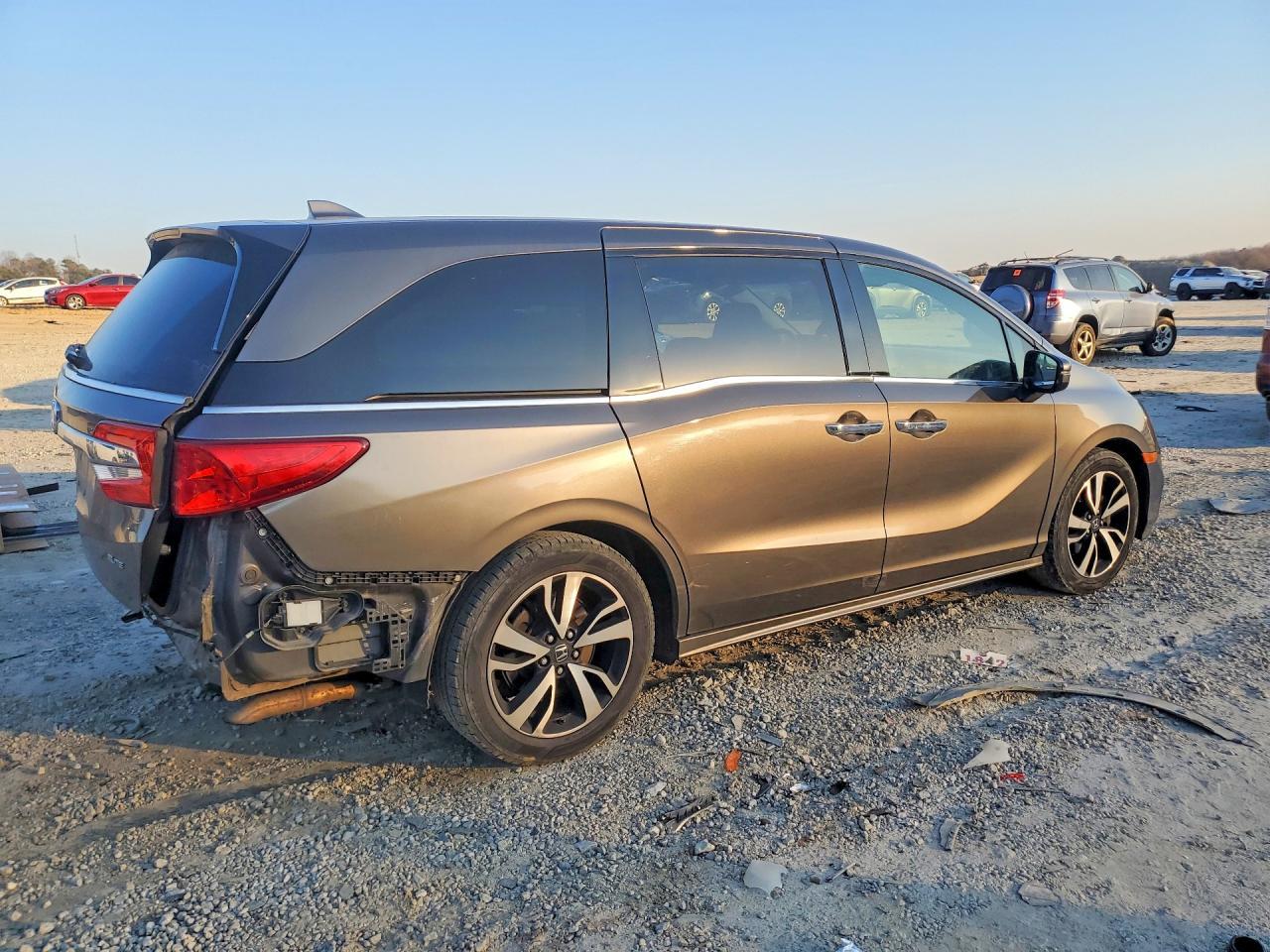 2019 Honda Odyssey Elite - Фото 3