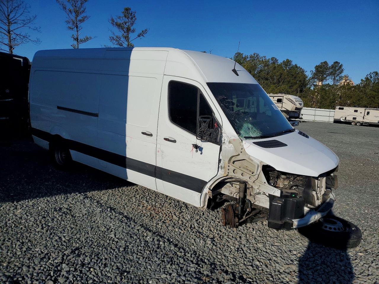 2019 Mercedes Benz Sprinter Utility / Service Van - Image 4