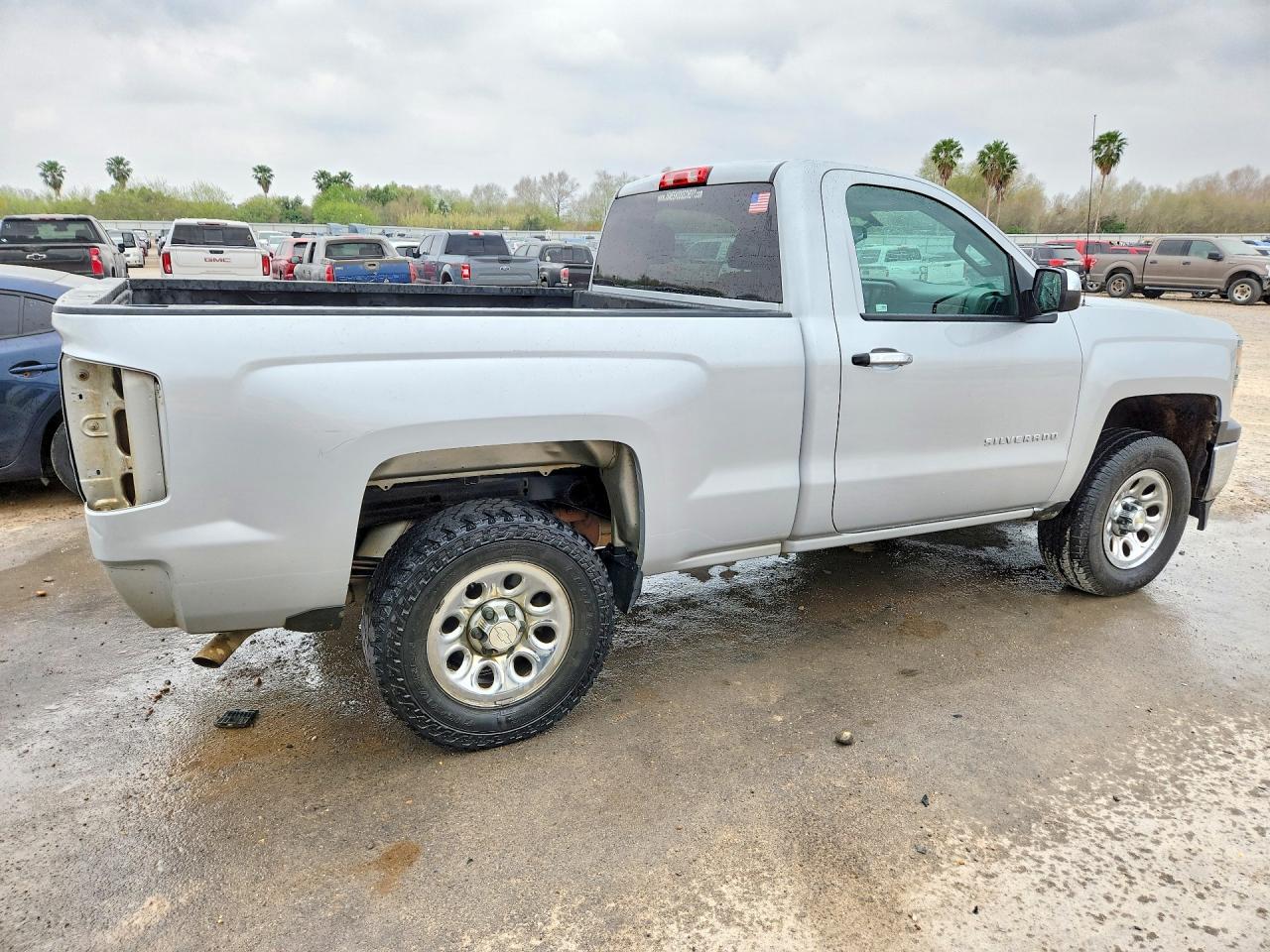 2015 Chevrolet Silverado C1500 - Фото 3
