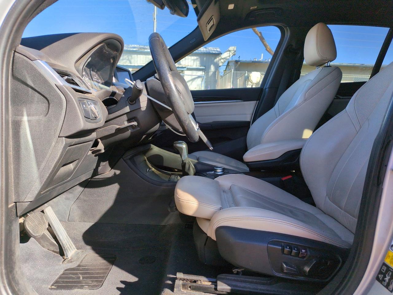 2017 BMW X1 xDrive28I - Фото 7