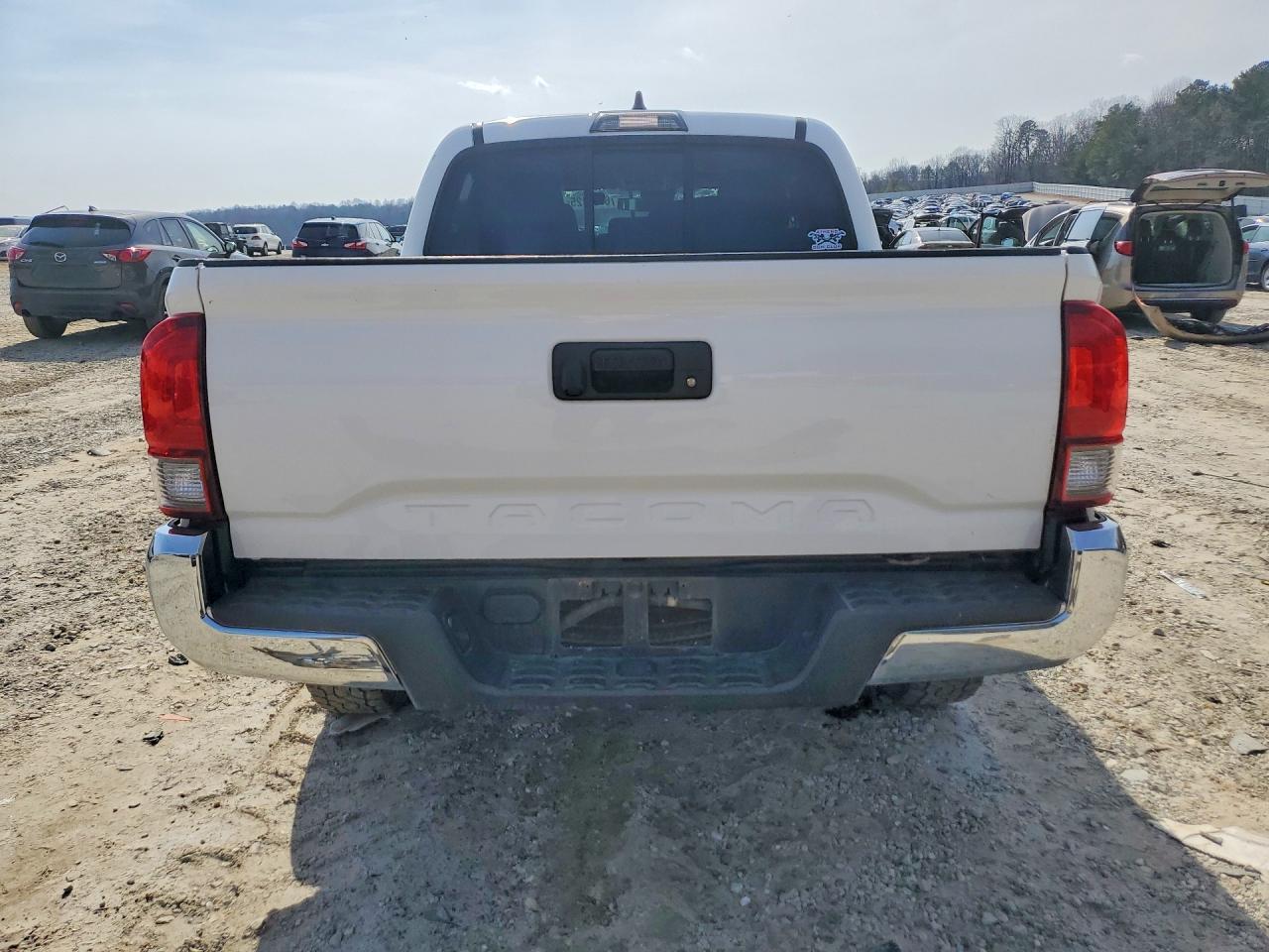 2020 Toyota Tacoma Double Cab - Image 6