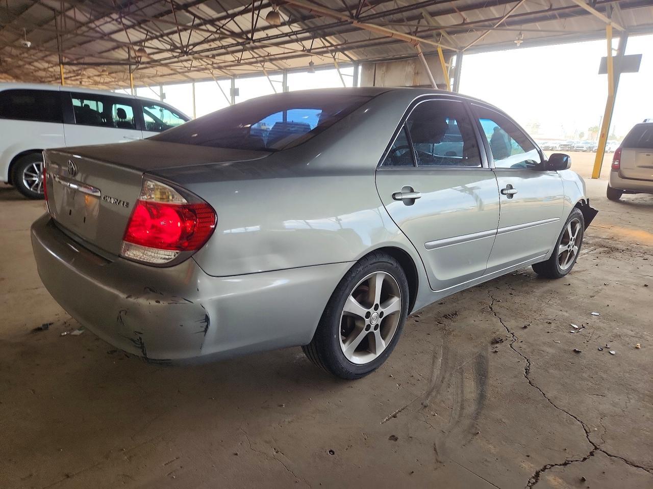2005 Toyota Camry Le - Image 3