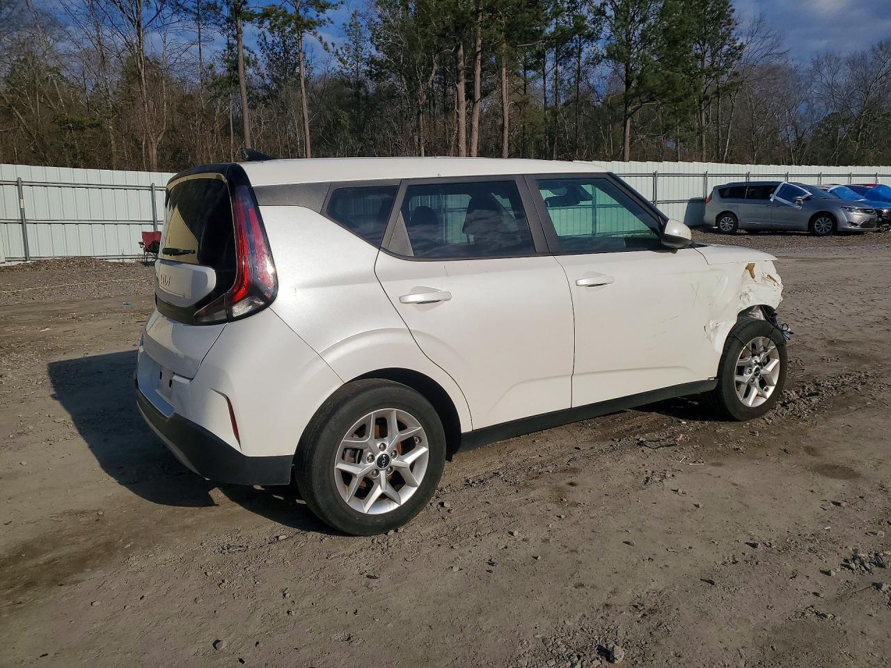2023 Kia Soul Lx - Фото 3