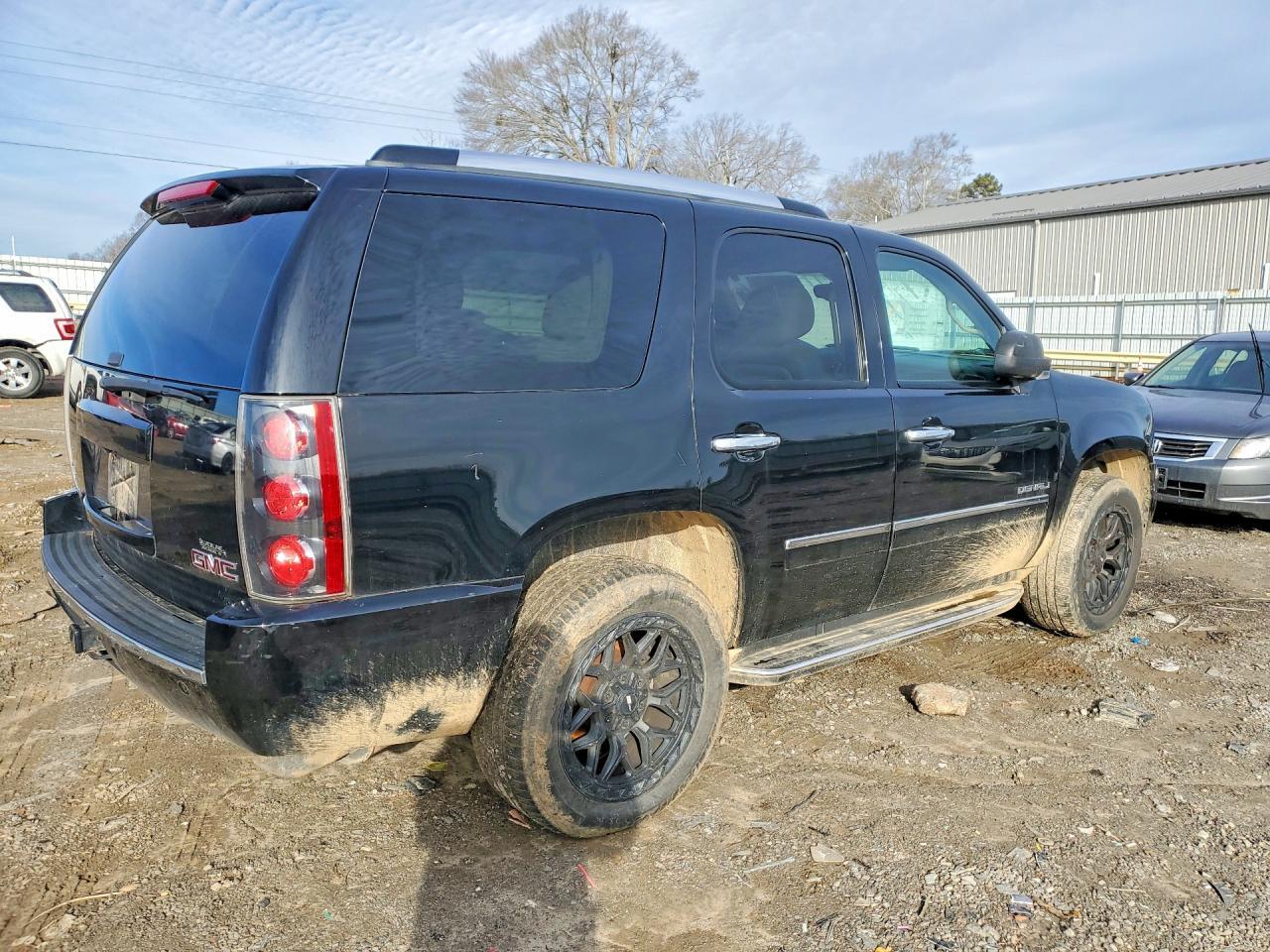 2012 GMC Yukon Denali - Фото 3