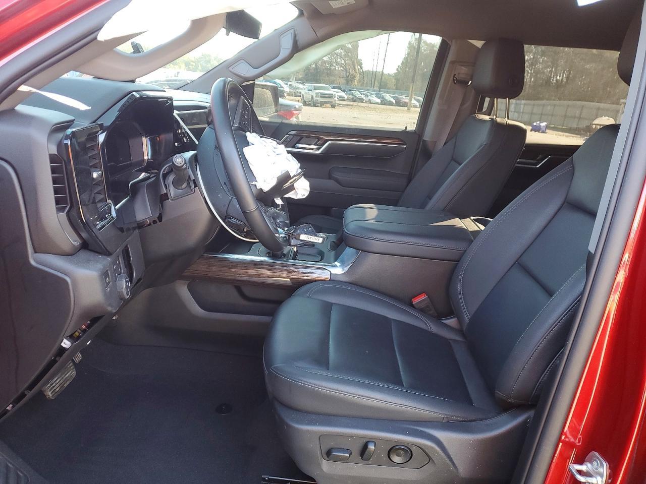2025 Chevrolet Silverado K1500 Rst - Image 7