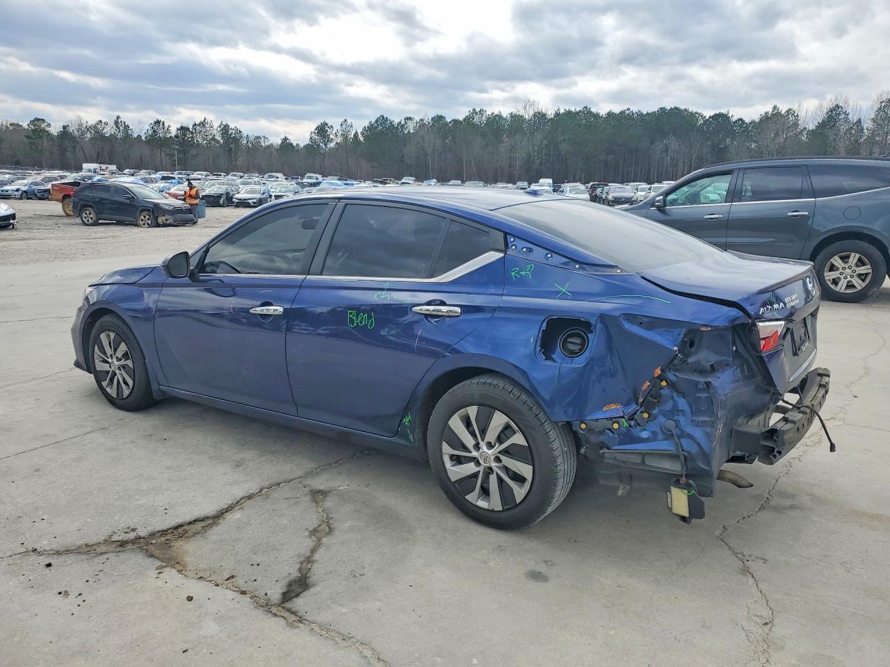 2020 Nissan Altima 2.5 S - Фото 2
