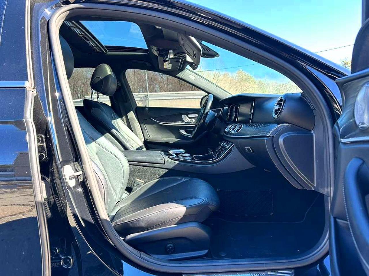 2017 Mercedes-Benz E 300 4Matic - Фото 7