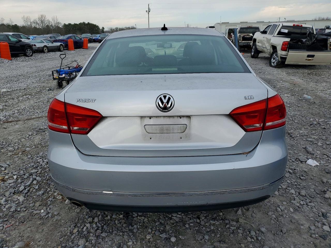 2012 Volkswagen Passat Sel - Image 6