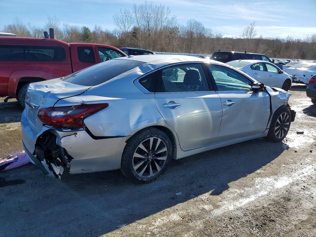 2018 Nissan Altima 2.5 - Фото 3