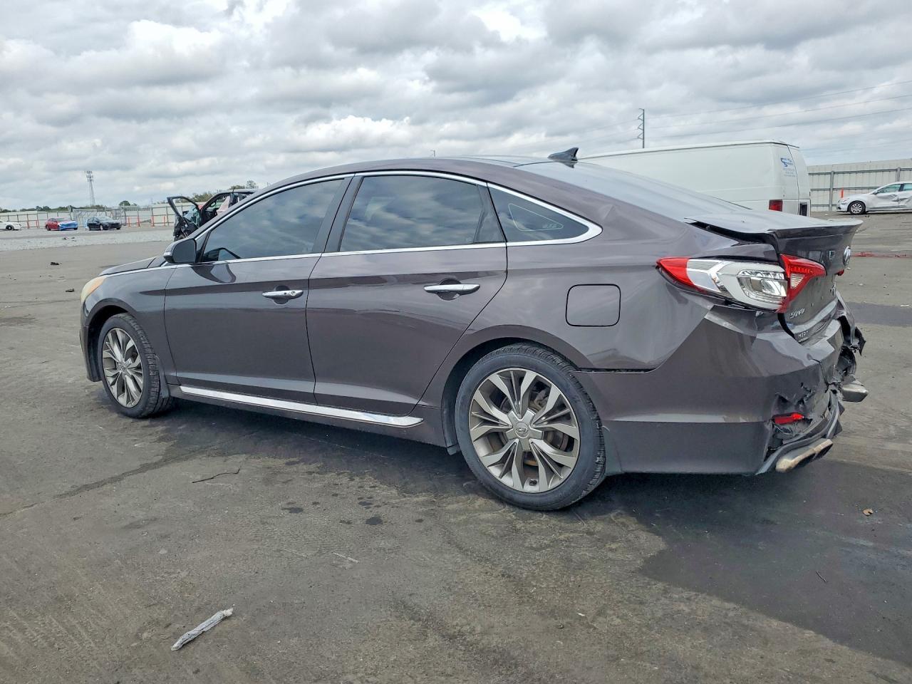 2015 Hyundai Sonata Sport - Фото 2