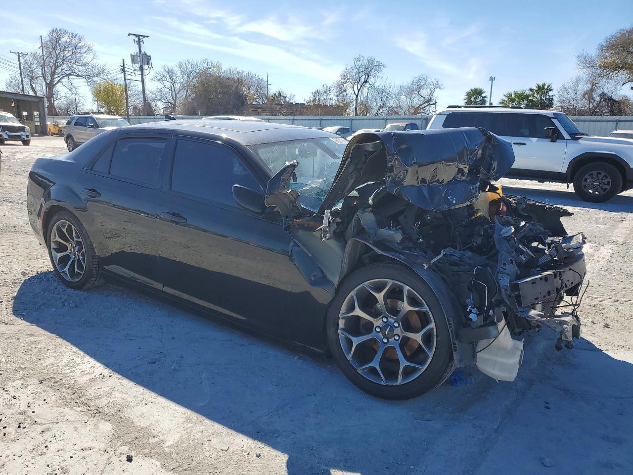 2015 Chrysler 300 S - Image 4
