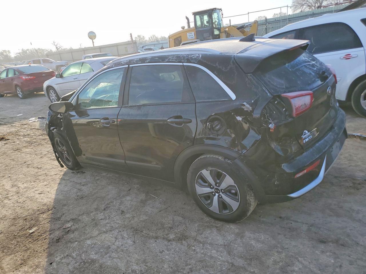 2017 Kia Niro Lx - Фото 2