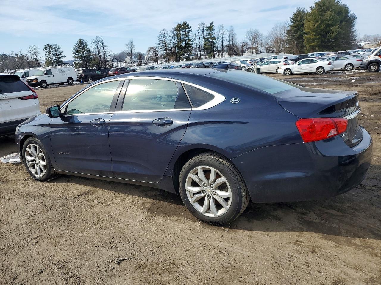 2018 Chevrolet Impala Lt - Фото 2