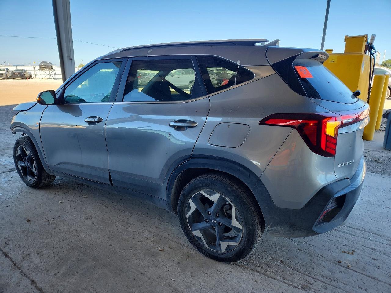 2025 Kia Seltos Ex - Image 2