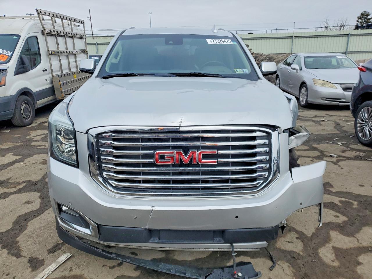2019 GMC Yukon Slt - Фото 5