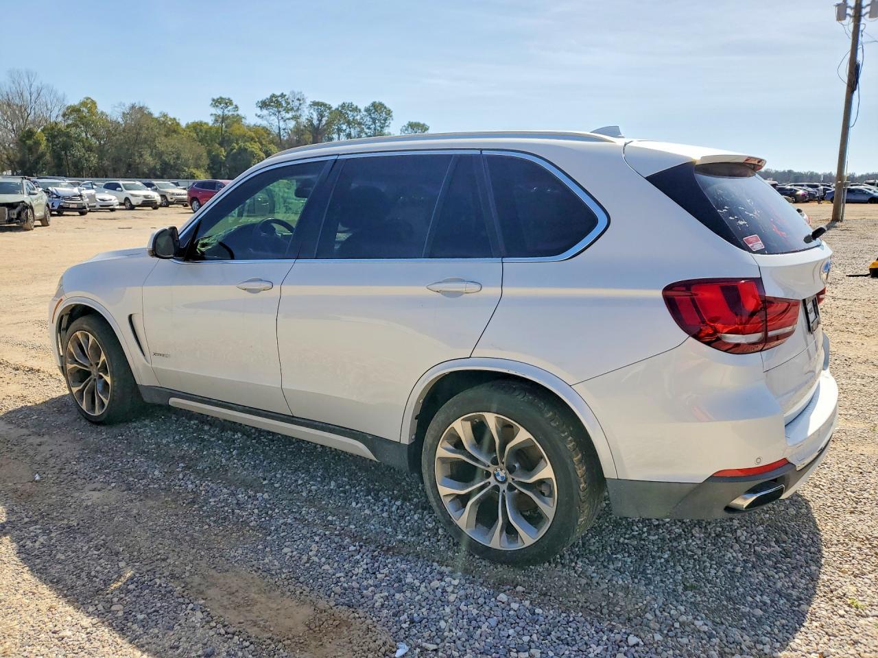 2015 BMW X5 xDrive50I - Фото 2