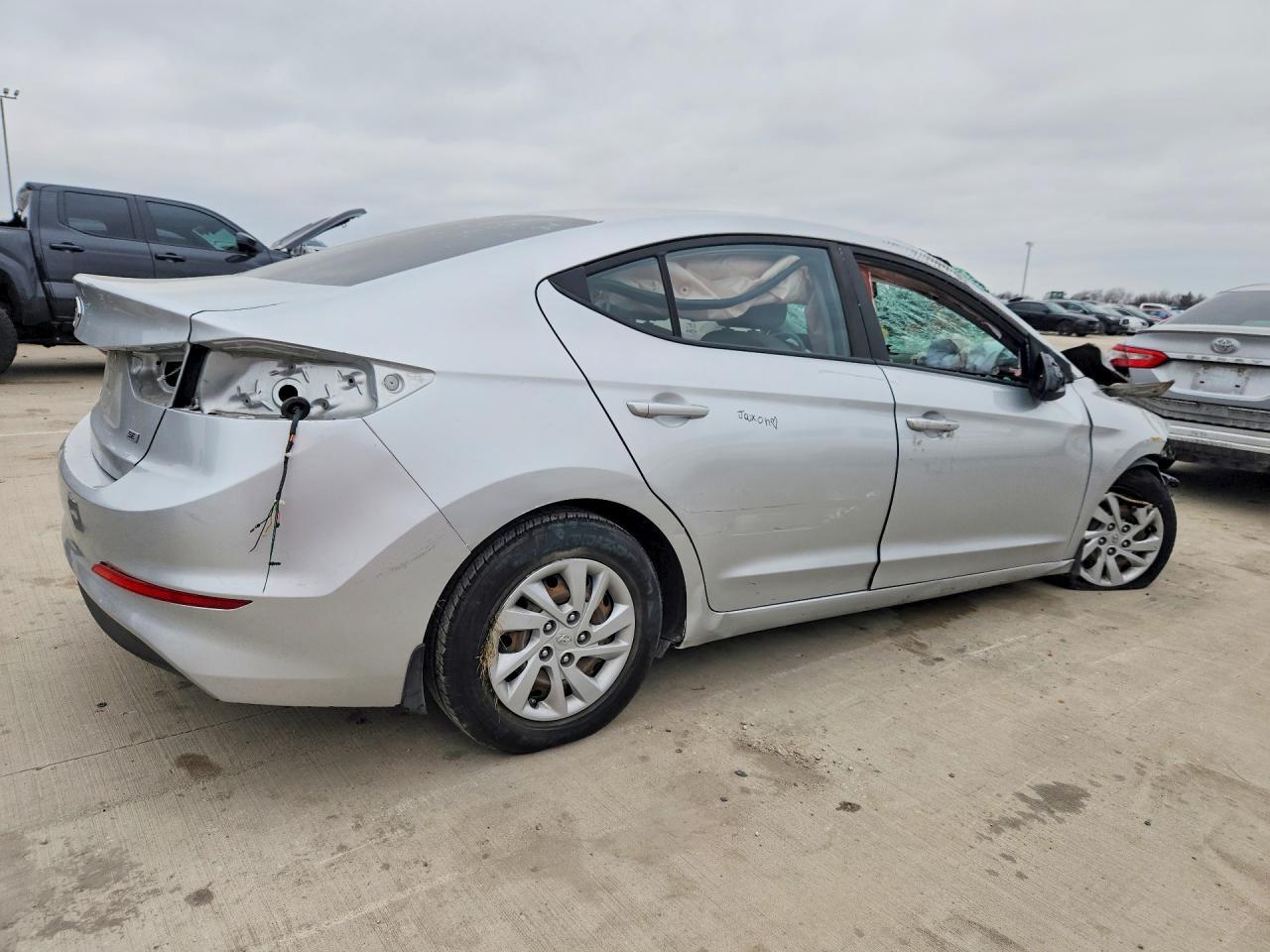 2018 Hyundai Elantra Se - Image 3
