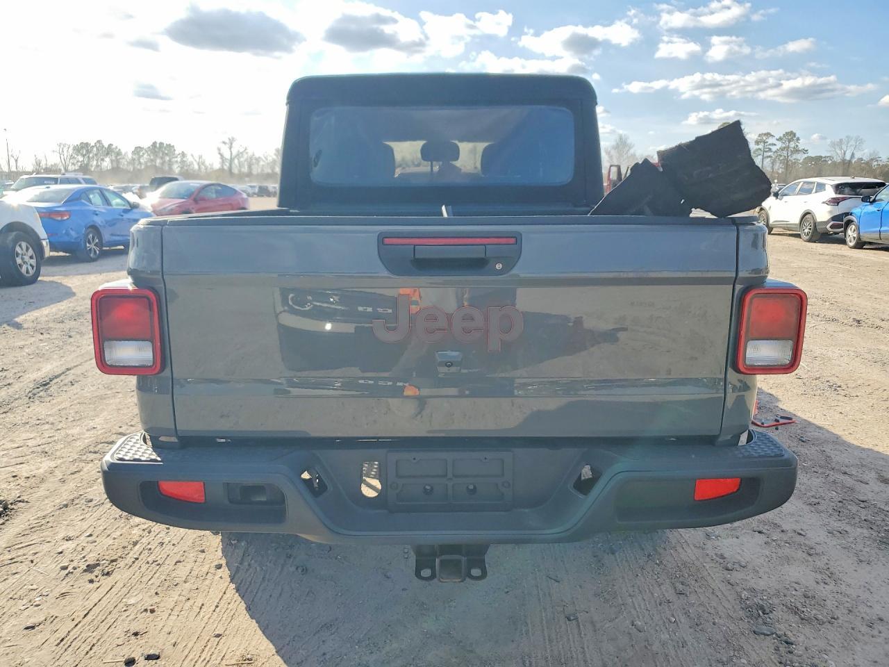 2023 Jeep Gladiator Mojave - Image 6