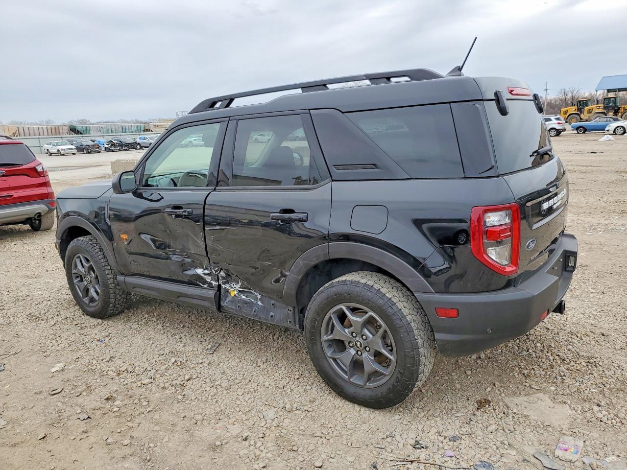 2021 Ford Bronco Sport Badlands - Image 2