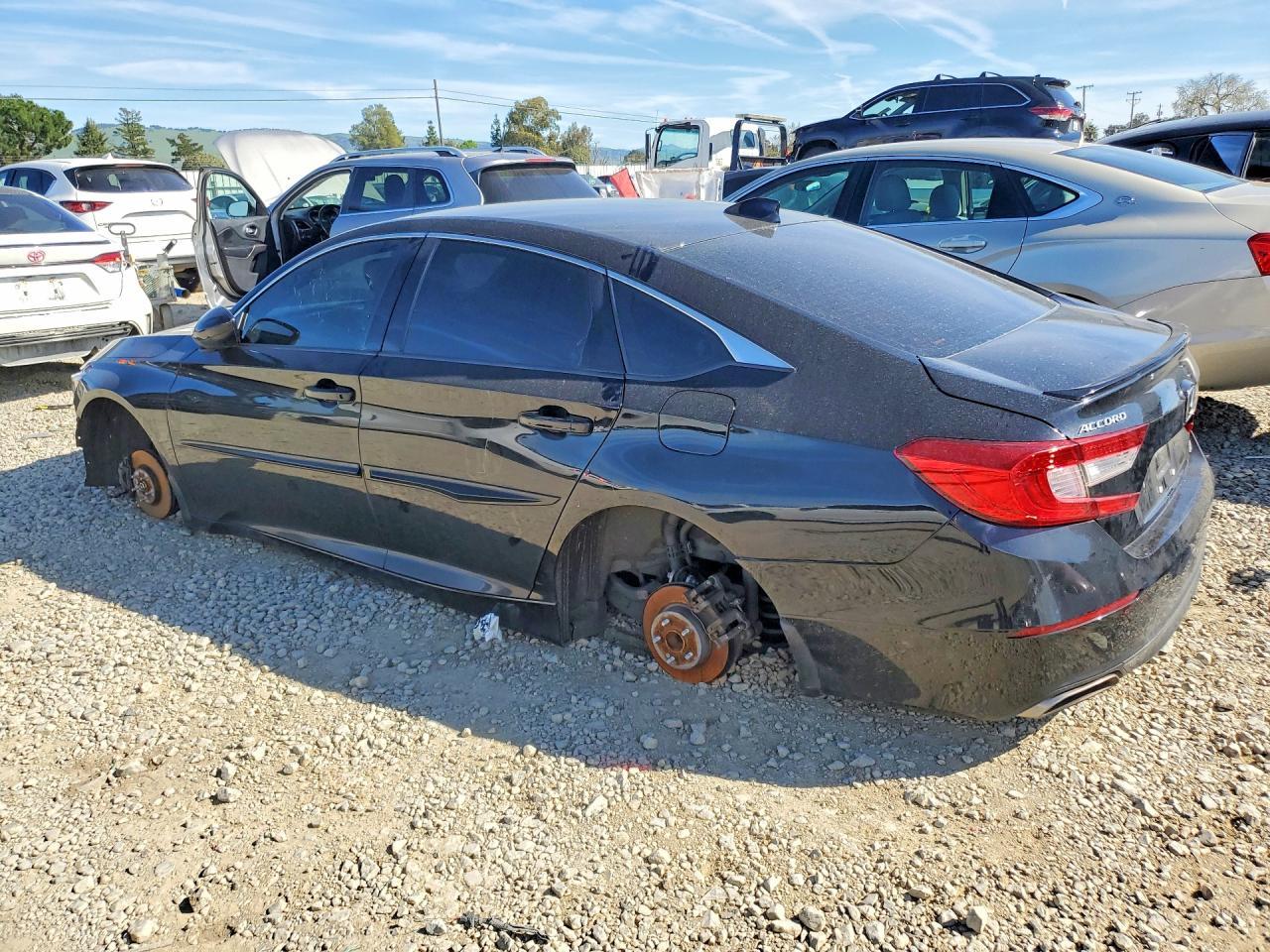 2022 Honda Accord Sport - Фото 2