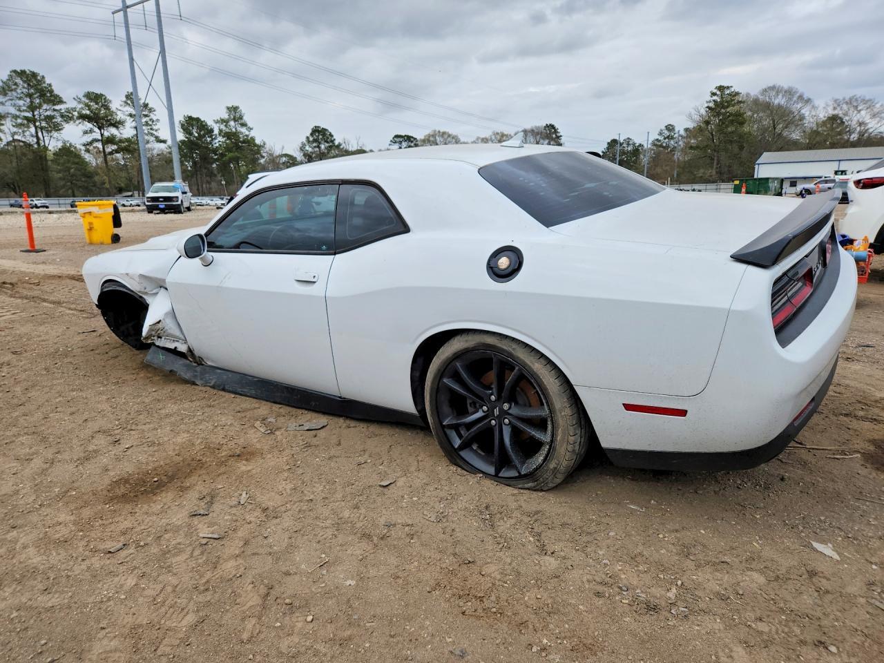 2018 Dodge Challenger Sxt - Image 2
