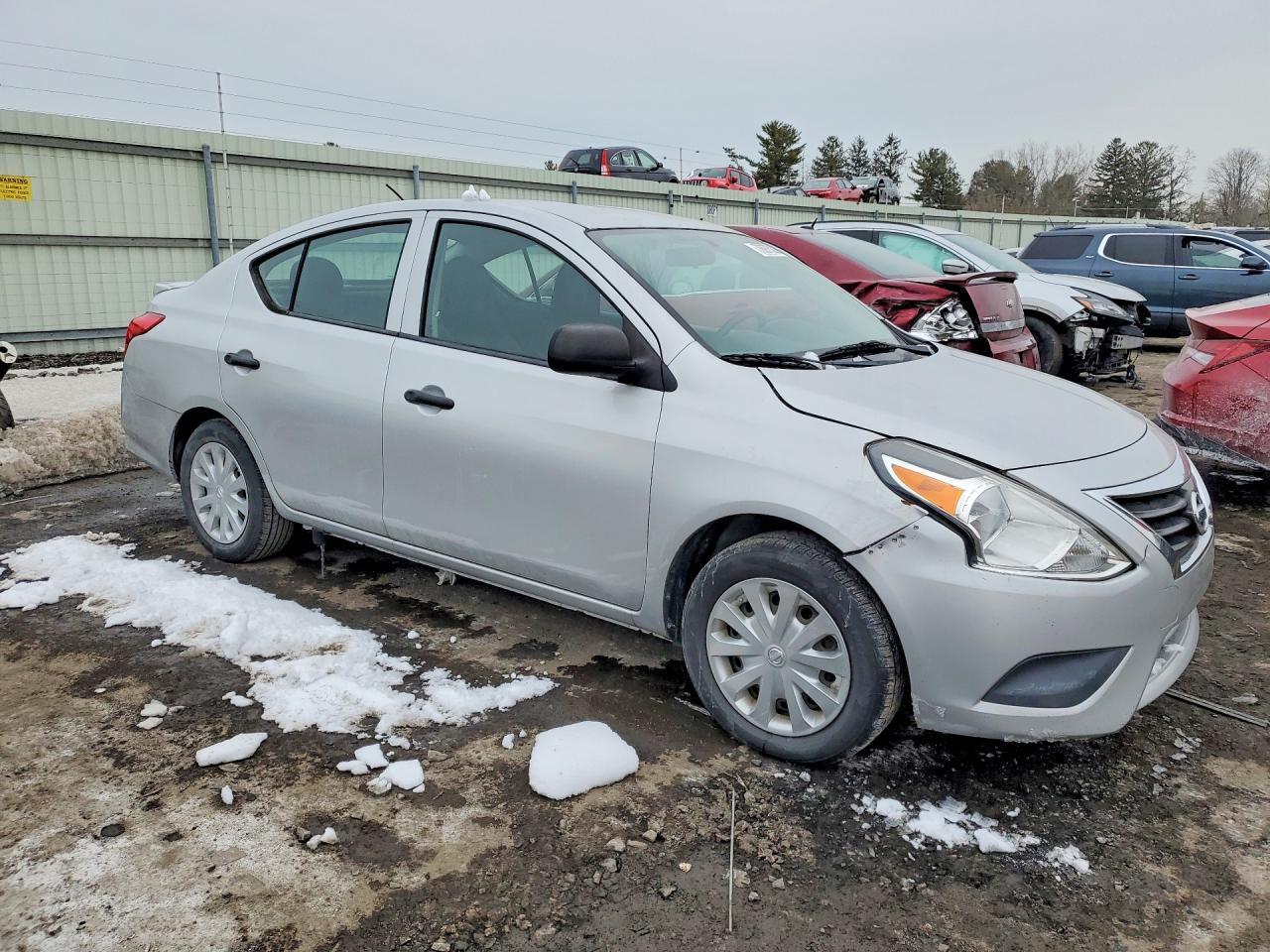 2015 Niss Versa S - Фото 4