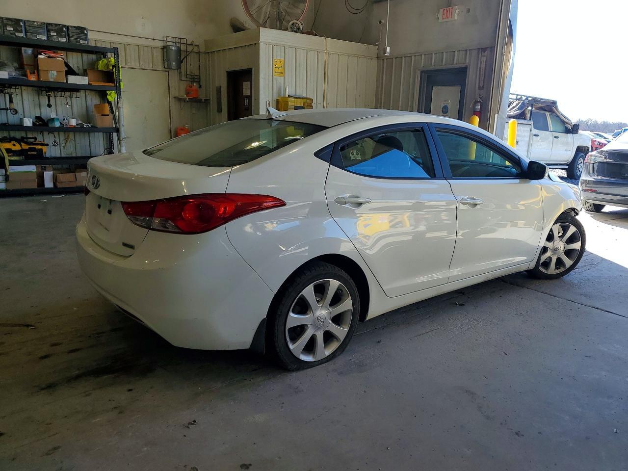 2013 Hyundai Elantra Limited - Фото 3