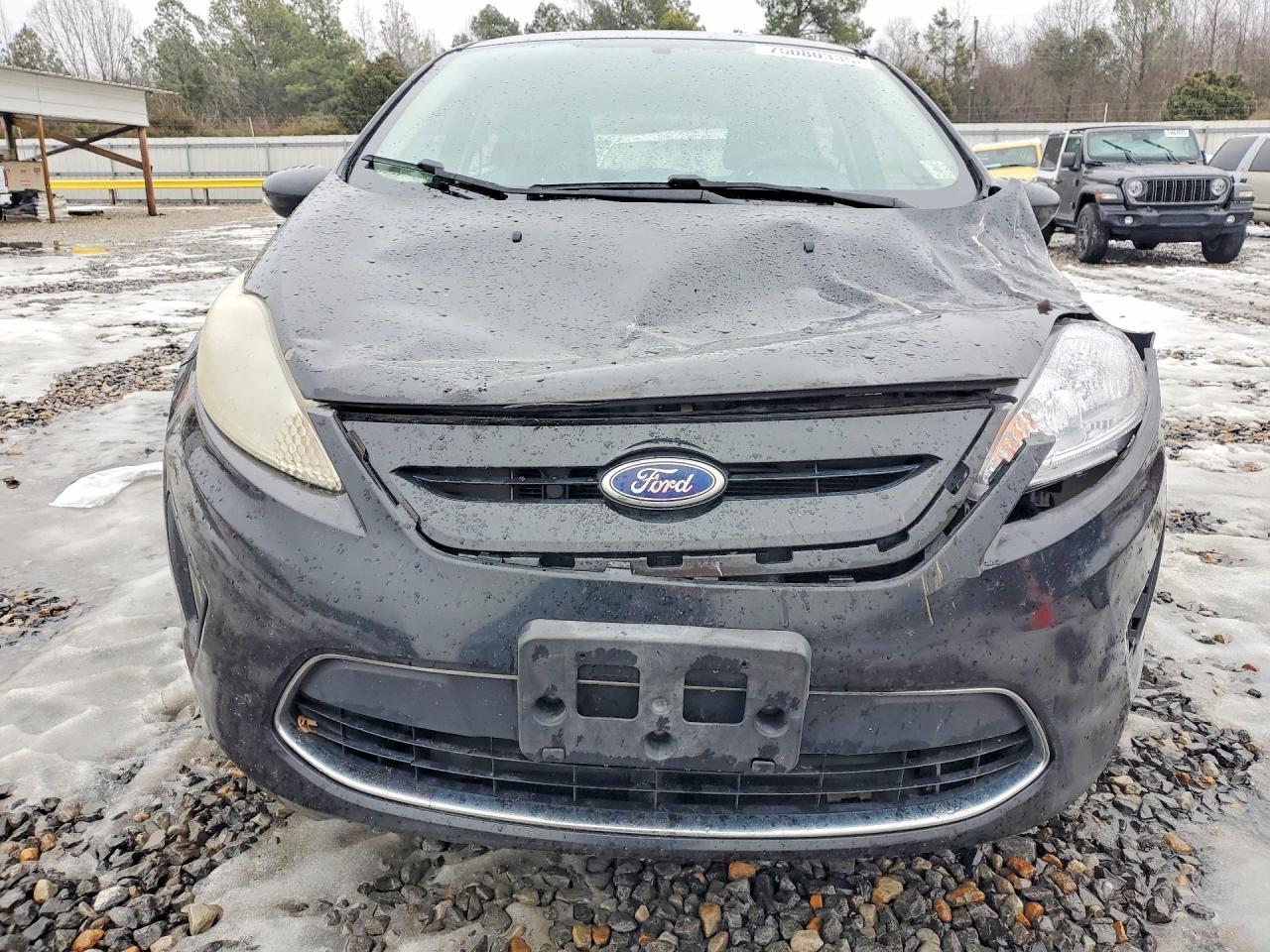 2011 Ford Fiesta Se - Фото 5